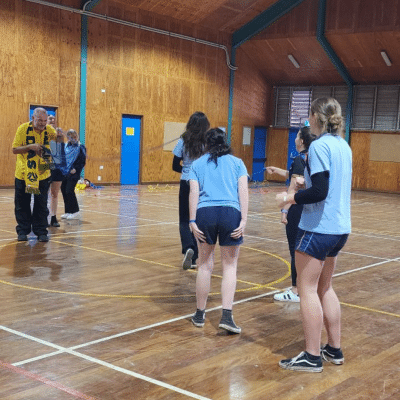 Paul Wade With Students From Muswellbrook High School